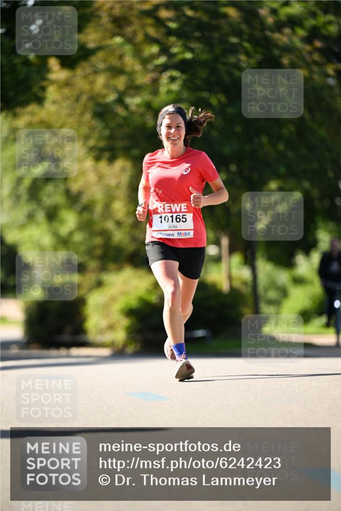08.06.2024 - REWE Women's Run Dr. Thomas Lammeyer http://msf.ph/oto/6242423 09.06.2024 09:14:15 Laufen 10165 meine-sportfotos.de