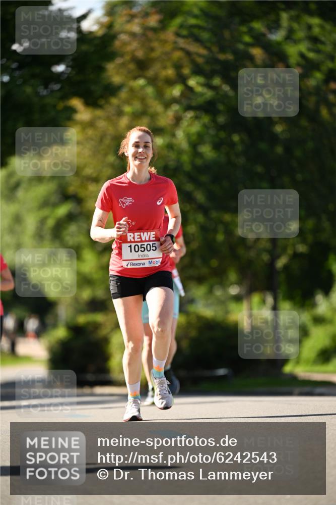 08.06.2024 - REWE Women's Run Dr. Thomas Lammeyer http://msf.ph/oto/6242543 09.06.2024 09:15:04 Laufen 10505 meine-sportfotos.de