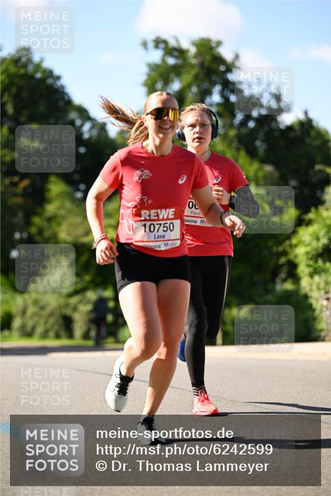 08.06.2024 - REWE Women's Run Dr. Thomas Lammeyer http://msf.ph/oto/6242599 09.06.2024 09:15:15 Laufen 30, 10750 meine-sportfotos.de
