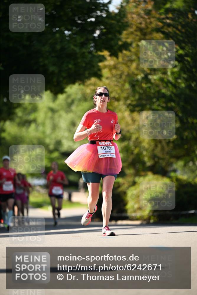 08.06.2024 - REWE Women's Run Dr. Thomas Lammeyer http://msf.ph/oto/6242671 09.06.2024 09:15:44 Laufen 10780 meine-sportfotos.de