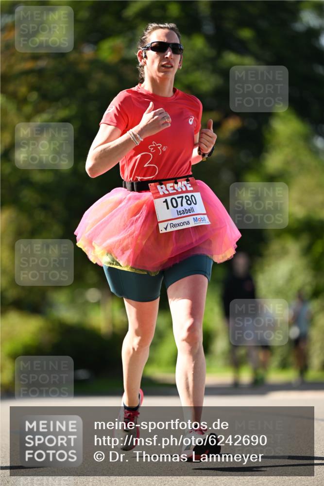 08.06.2024 - REWE Women's Run Dr. Thomas Lammeyer http://msf.ph/oto/6242690 09.06.2024 09:15:46 Laufen 10780 meine-sportfotos.de