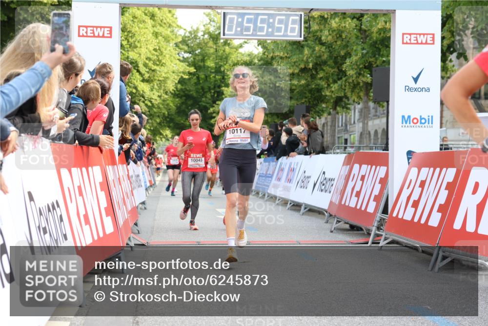 08.06.2024 - REWE Women's Run Strokosch-Dieckow http://msf.ph/oto/6245873 09.06.2024 09:56:26 Ziel 10029, 10030, 10043, 10117, 10441, 10442, 10528, 10755 meine-sportfotos.de