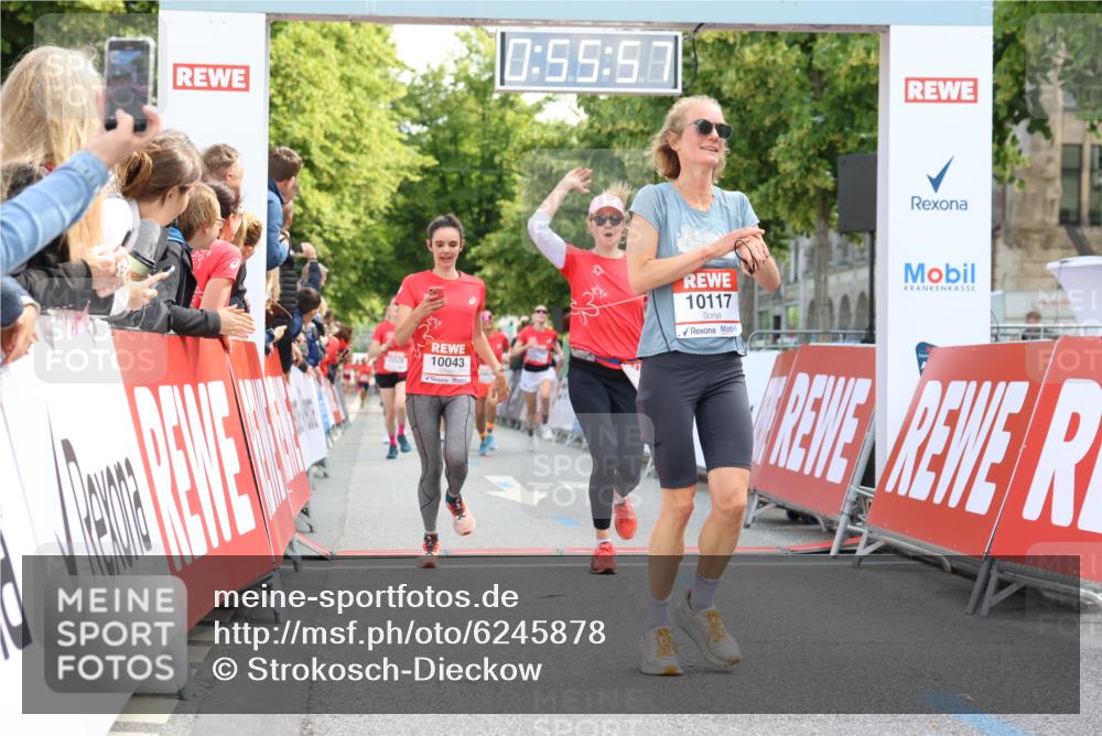 08.06.2024 - REWE Women's Run Strokosch-Dieckow http://msf.ph/oto/6245878 09.06.2024 09:56:27 Ziel 10029, 10030, 10043, 10117, 10441, 10442, 10528, 10755 meine-sportfotos.de