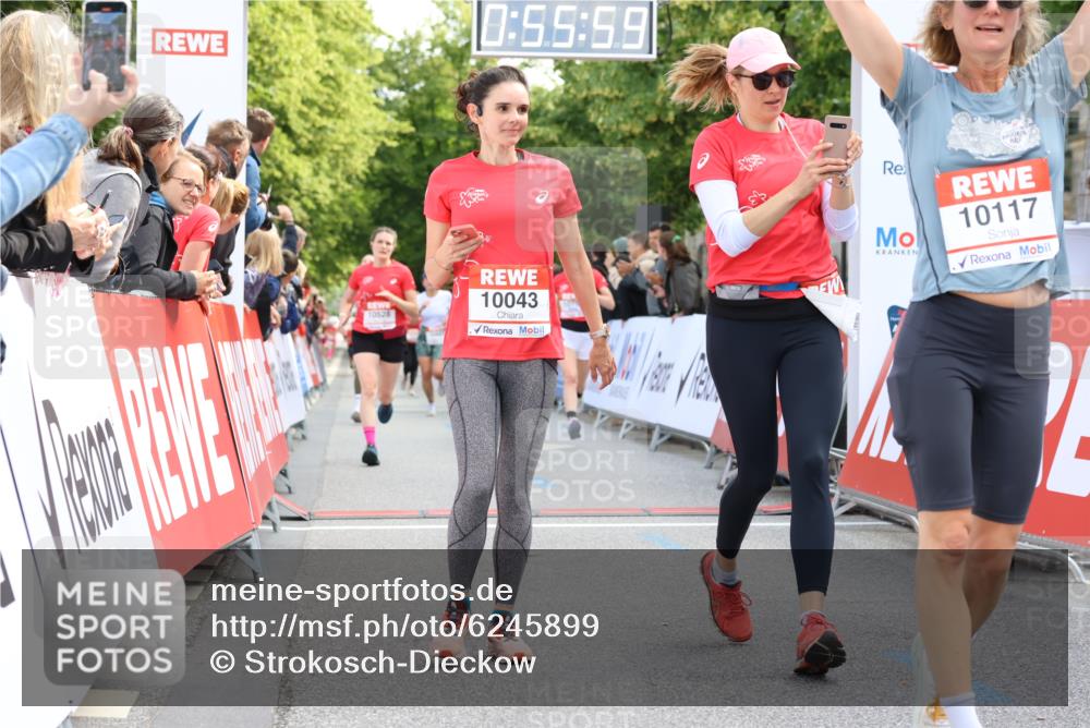 08.06.2024 - REWE Women's Run Strokosch-Dieckow http://msf.ph/oto/6245899 09.06.2024 09:56:28 Ziel 10029, 10030, 10043, 10117, 10441, 10442, 10528, 10755 meine-sportfotos.de