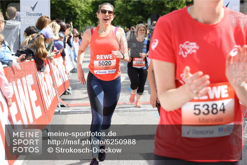 08.06.2024 - REWE Women's Run Strokosch-Dieckow http://msf.ph/oto/6250988 09.06.2024 11:02:59 Ziel 5020, 5188, 5252, 5323, 5361, 5549, 5580 meine-sportfotos.de