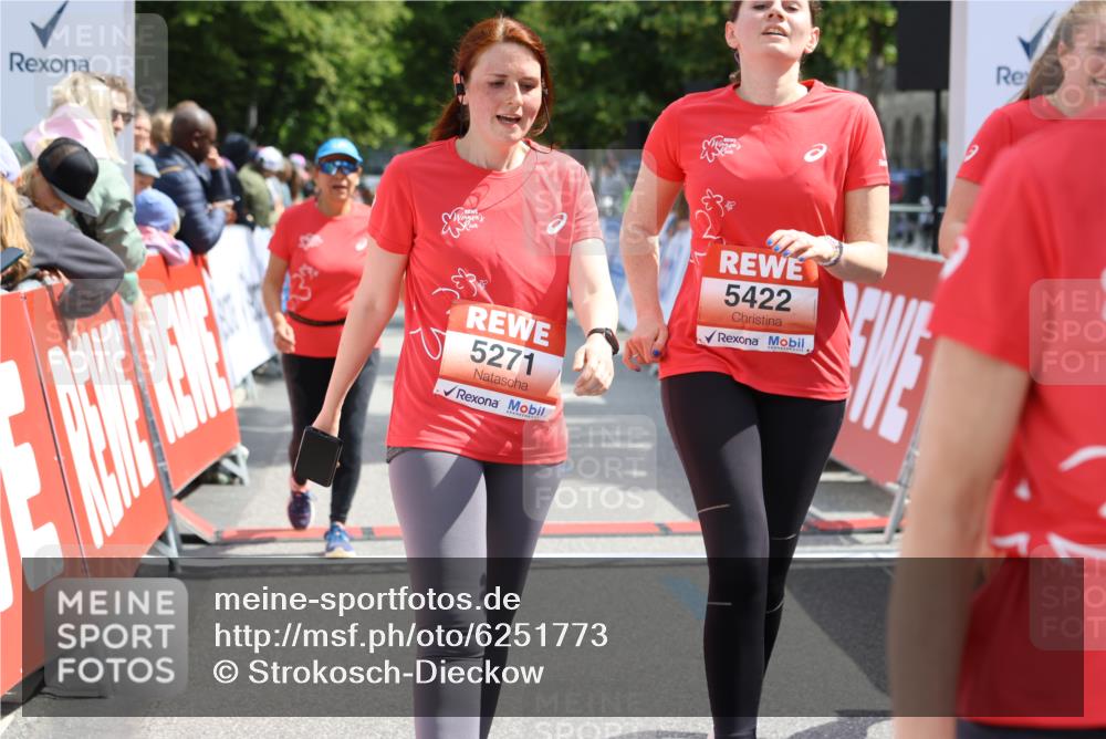 08.06.2024 - REWE Women's Run Strokosch-Dieckow http://msf.ph/oto/6251773 09.06.2024 11:04:59 Ziel 5009, 5271, 5311, 5422, 5585, 5609 meine-sportfotos.de