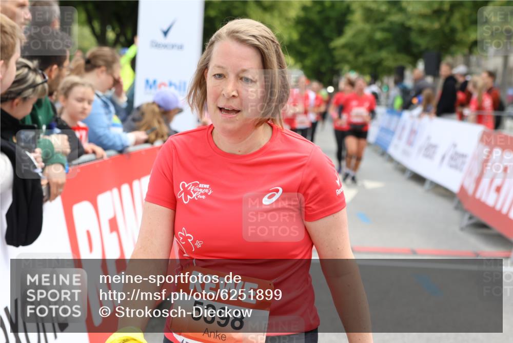 08.06.2024 - REWE Women's Run Strokosch-Dieckow http://msf.ph/oto/6251899 09.06.2024 11:05:30 Ziel 5092, 5154, 5240, 5253, 5310, 5341, 5367, 5398 meine-sportfotos.de