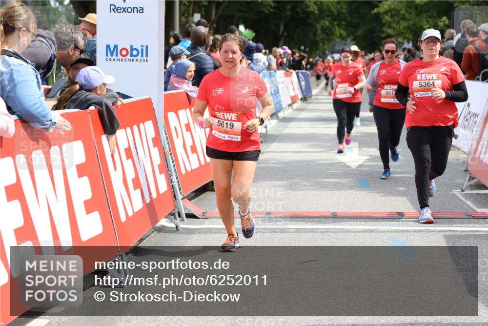 08.06.2024 - REWE Women's Run Strokosch-Dieckow http://msf.ph/oto/6252011 09.06.2024 11:06:07 Ziel 5290, 5364, 5563, 5594, 5612, 5619 meine-sportfotos.de