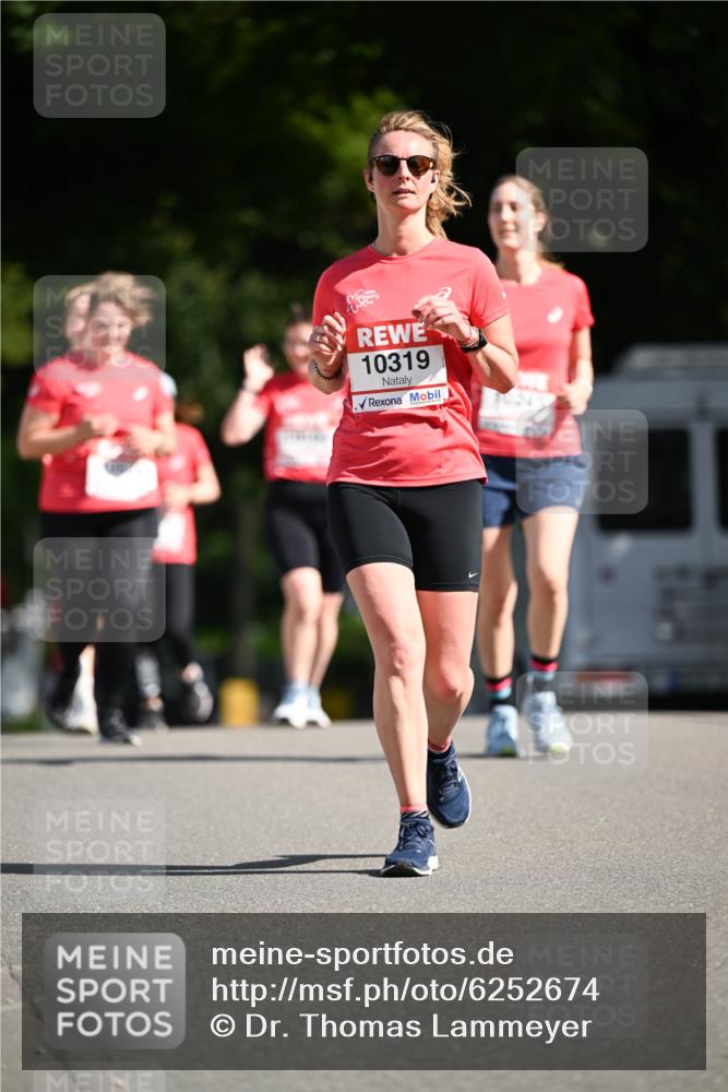 08.06.2024 - REWE Women's Run Dr. Thomas Lammeyer http://msf.ph/oto/6252674 09.06.2024 09:53:14 Laufen 10319 meine-sportfotos.de