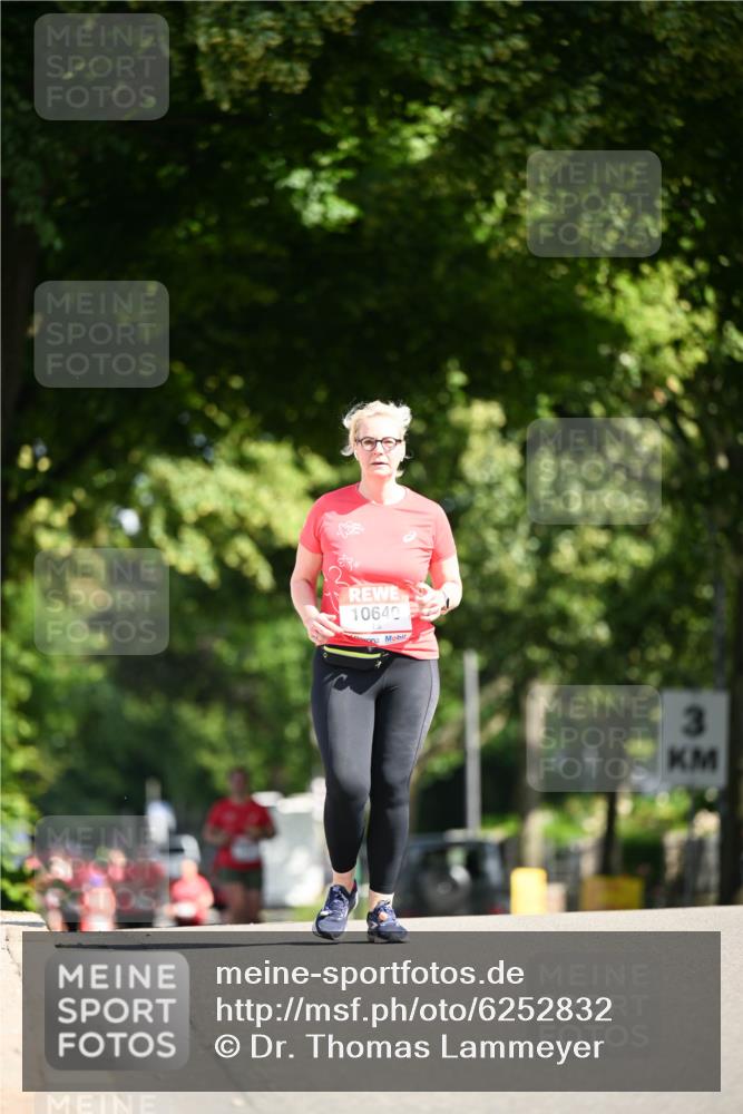 08.06.2024 - REWE Women's Run Dr. Thomas Lammeyer http://msf.ph/oto/6252832 09.06.2024 09:53:35 Laufen 10640, 3 meine-sportfotos.de