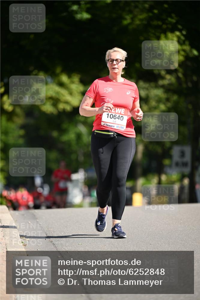 08.06.2024 - REWE Women's Run Dr. Thomas Lammeyer http://msf.ph/oto/6252848 09.06.2024 09:53:37 Laufen 10640 meine-sportfotos.de