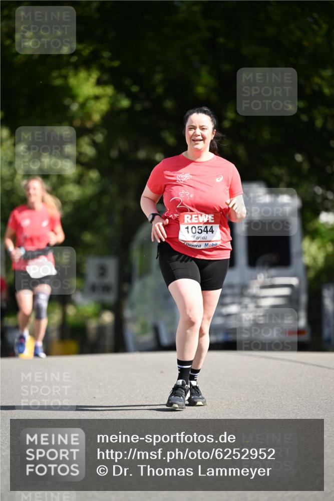 08.06.2024 - REWE Women's Run Dr. Thomas Lammeyer http://msf.ph/oto/6252952 09.06.2024 09:54:07 Laufen 10544 meine-sportfotos.de