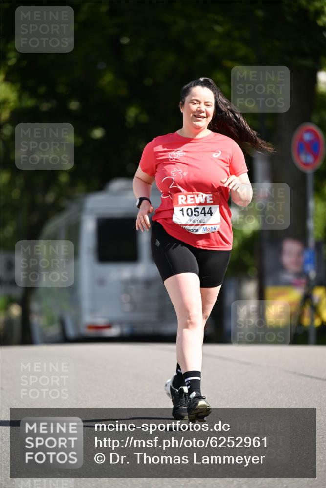 08.06.2024 - REWE Women's Run Dr. Thomas Lammeyer http://msf.ph/oto/6252961 09.06.2024 09:54:07 Laufen 10544 meine-sportfotos.de