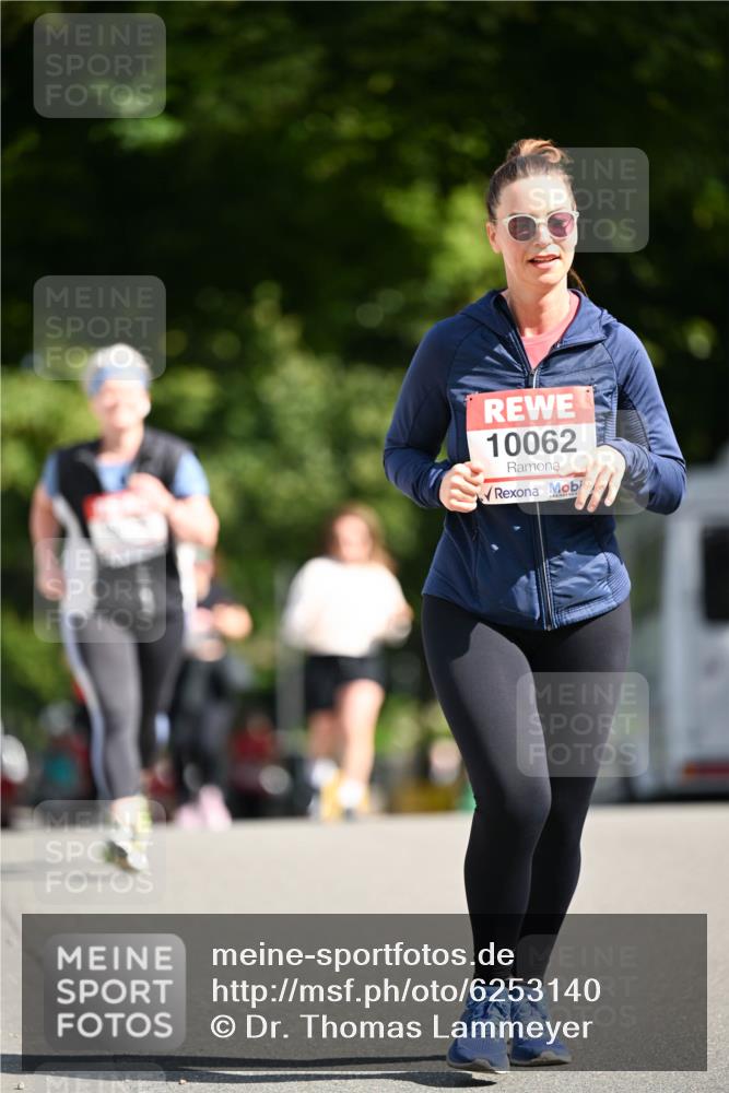 08.06.2024 - REWE Women's Run Dr. Thomas Lammeyer http://msf.ph/oto/6253140 09.06.2024 09:54:38 Laufen 10062 meine-sportfotos.de
