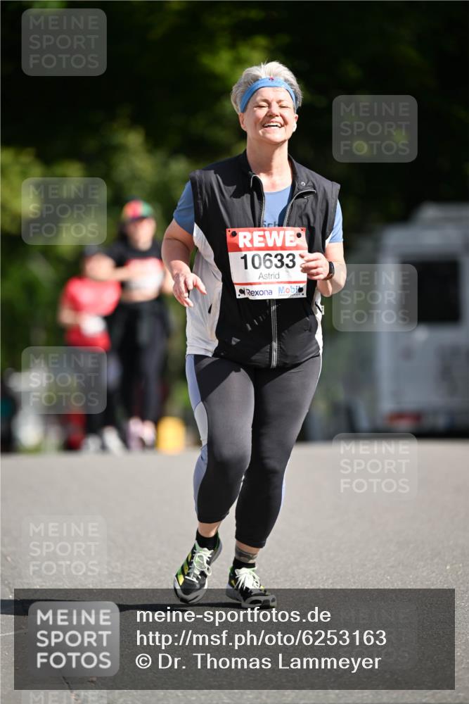 08.06.2024 - REWE Women's Run Dr. Thomas Lammeyer http://msf.ph/oto/6253163 09.06.2024 09:54:41 Laufen 10633 meine-sportfotos.de