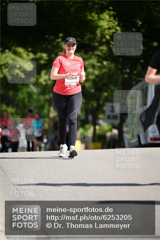 08.06.2024 - REWE Women's Run Dr. Thomas Lammeyer http://msf.ph/oto/6253205 09.06.2024 09:54:47 Laufen 40 meine-sportfotos.de