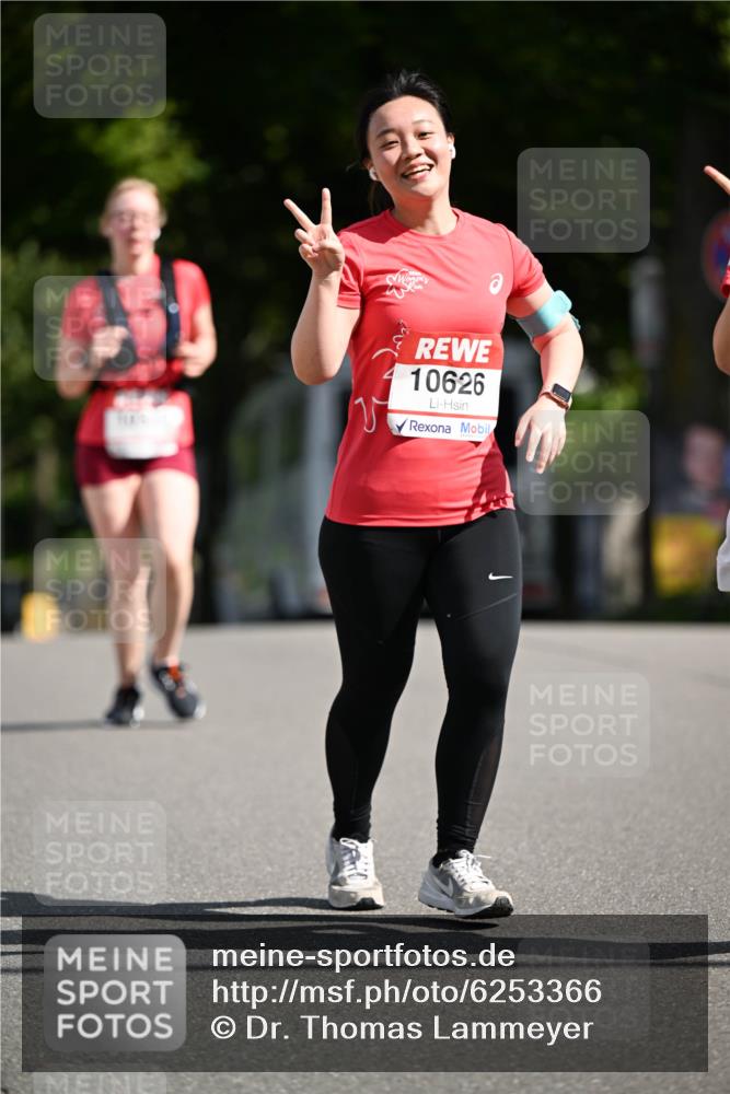 08.06.2024 - REWE Women's Run Dr. Thomas Lammeyer http://msf.ph/oto/6253366 09.06.2024 09:55:14 Laufen 10626 meine-sportfotos.de