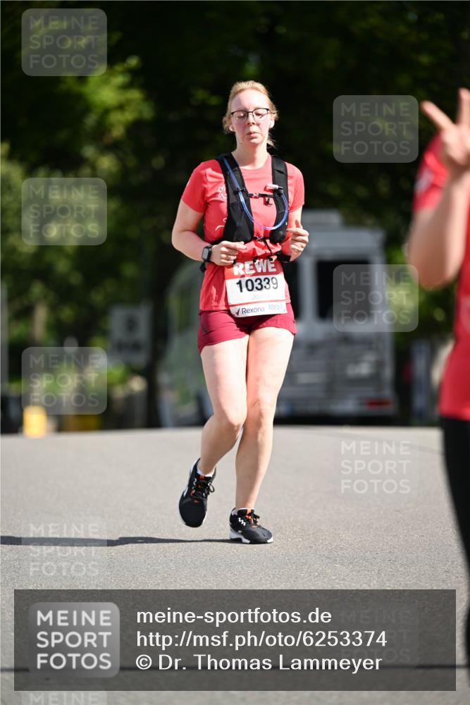 08.06.2024 - REWE Women's Run Dr. Thomas Lammeyer http://msf.ph/oto/6253374 09.06.2024 09:55:16 Laufen 10339 meine-sportfotos.de