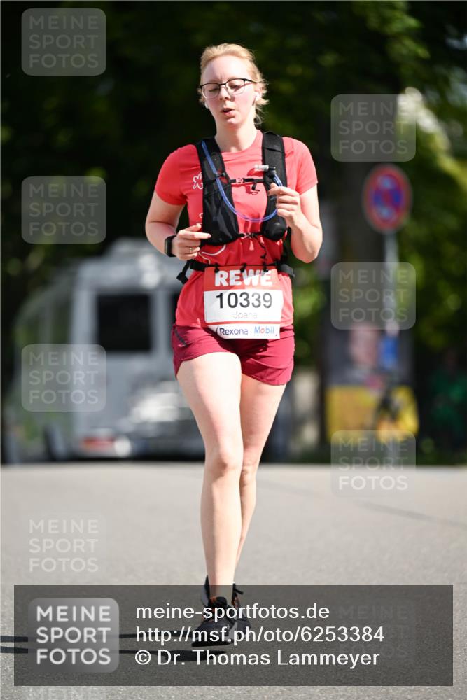 08.06.2024 - REWE Women's Run Dr. Thomas Lammeyer http://msf.ph/oto/6253384 09.06.2024 09:55:17 Laufen 10339 meine-sportfotos.de