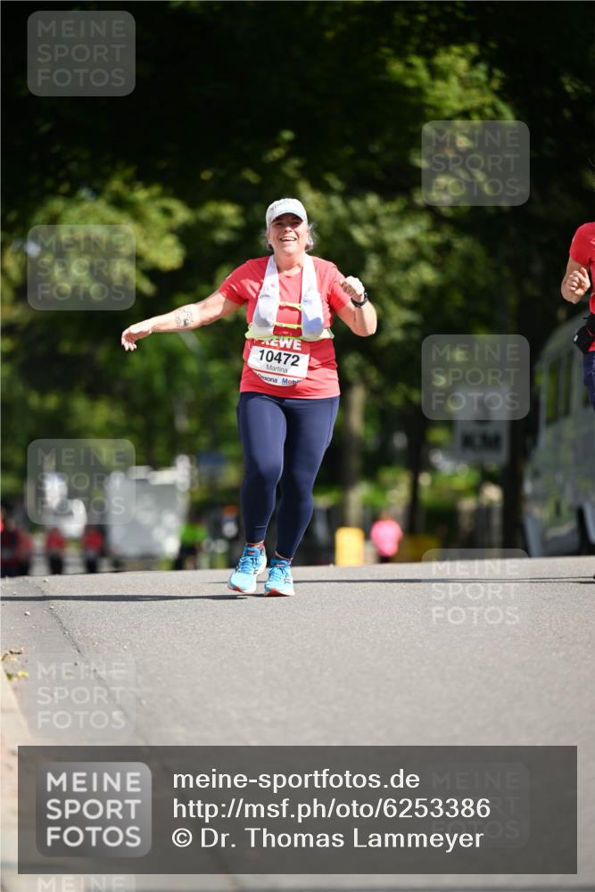 08.06.2024 - REWE Women's Run Dr. Thomas Lammeyer http://msf.ph/oto/6253386 09.06.2024 09:55:33 Laufen 10472 meine-sportfotos.de