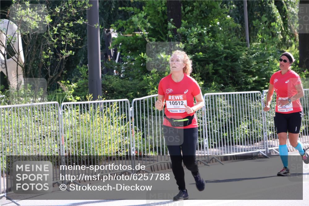 08.06.2024 - REWE Women's Run Strokosch-Dieckow http://msf.ph/oto/6257788 09.06.2024 09:52:43 Laufen 10512, 111 meine-sportfotos.de
