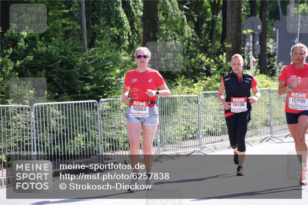 08.06.2024 - REWE Women's Run Strokosch-Dieckow http://msf.ph/oto/6257838 09.06.2024 09:52:58 Laufen 10263, 10106, 10799 meine-sportfotos.de