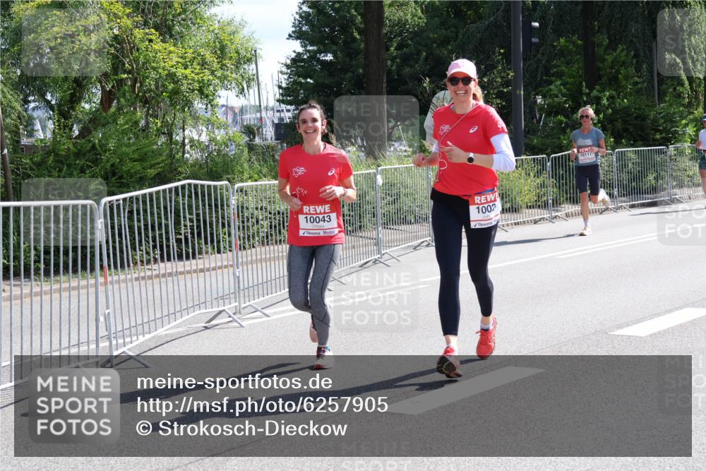 08.06.2024 - REWE Women's Run Strokosch-Dieckow http://msf.ph/oto/6257905 09.06.2024 09:53:12 Laufen 10043, 1002, 10117 meine-sportfotos.de