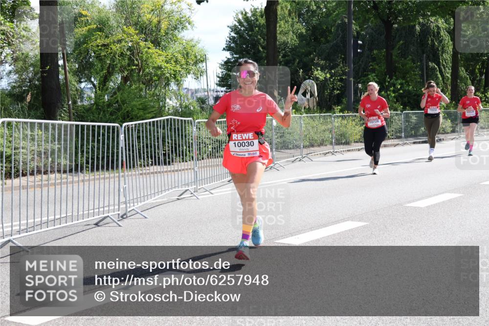 08.06.2024 - REWE Women's Run Strokosch-Dieckow http://msf.ph/oto/6257948 09.06.2024 09:53:21 Laufen 10030, 10728, 10442, 10528 meine-sportfotos.de