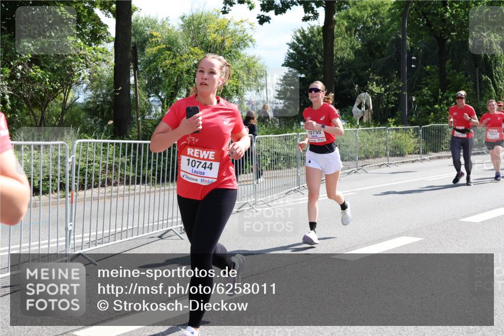 08.06.2024 - REWE Women's Run Strokosch-Dieckow http://msf.ph/oto/6258011 09.06.2024 09:53:31 Laufen 10744, 10755, 10601 meine-sportfotos.de