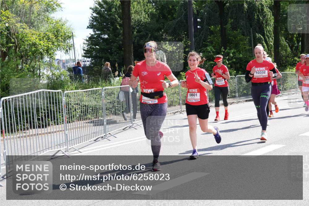 08.06.2024 - REWE Women's Run Strokosch-Dieckow http://msf.ph/oto/6258023 09.06.2024 09:53:33 Laufen 10332, 10283, 10601, 009 meine-sportfotos.de