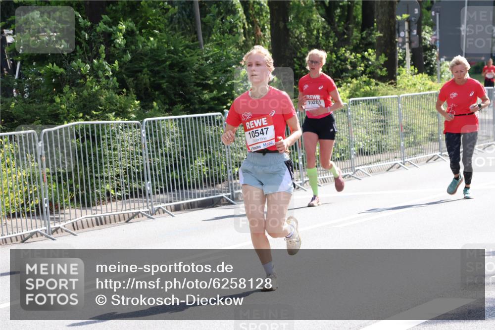 08.06.2024 - REWE Women's Run Strokosch-Dieckow http://msf.ph/oto/6258128 09.06.2024 09:53:51 Laufen 10547, 2, 10261 meine-sportfotos.de