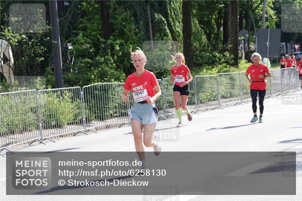 08.06.2024 - REWE Women's Run Strokosch-Dieckow http://msf.ph/oto/6258130 09.06.2024 09:53:52 Laufen 10547, 10261 meine-sportfotos.de
