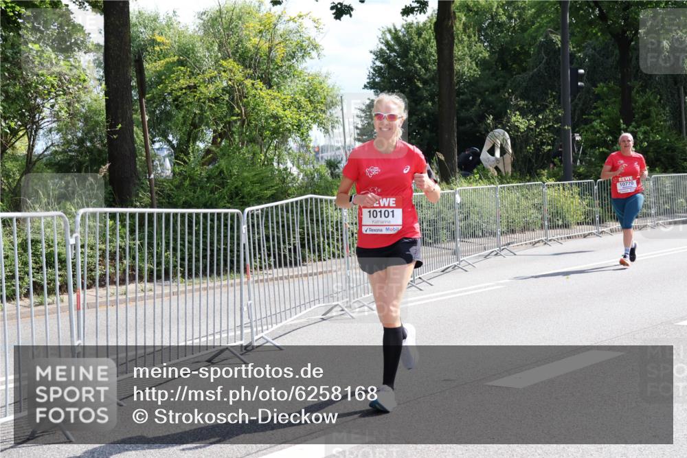 08.06.2024 - REWE Women's Run Strokosch-Dieckow http://msf.ph/oto/6258168 09.06.2024 09:54:11 Laufen 10101, 10770 meine-sportfotos.de