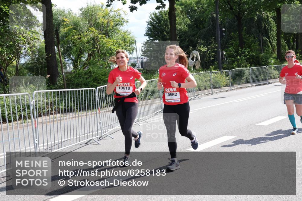 08.06.2024 - REWE Women's Run Strokosch-Dieckow http://msf.ph/oto/6258183 09.06.2024 09:54:17 Laufen 10618, 10562 meine-sportfotos.de