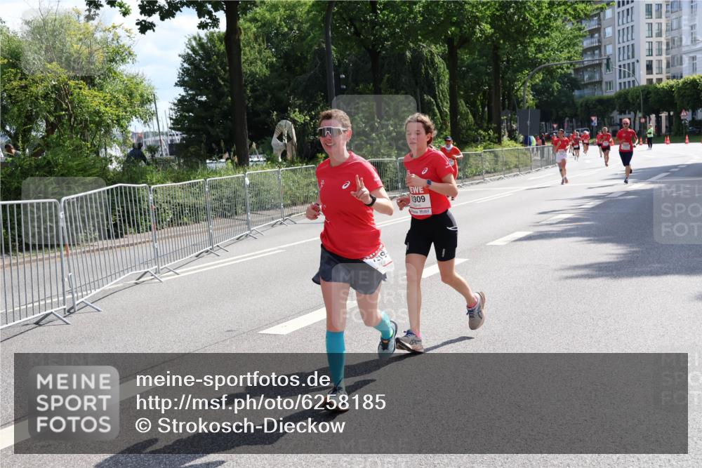 08.06.2024 - REWE Women's Run Strokosch-Dieckow http://msf.ph/oto/6258185 09.06.2024 09:54:18 Laufen 1309 meine-sportfotos.de