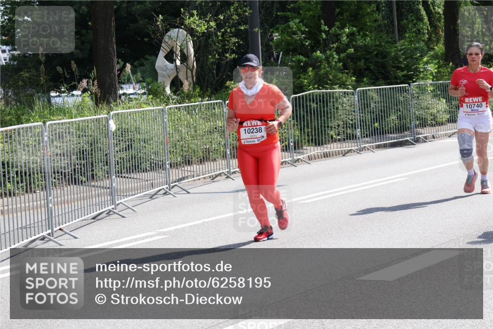 08.06.2024 - REWE Women's Run Strokosch-Dieckow http://msf.ph/oto/6258195 09.06.2024 09:54:22 Laufen 10238, 10740 meine-sportfotos.de