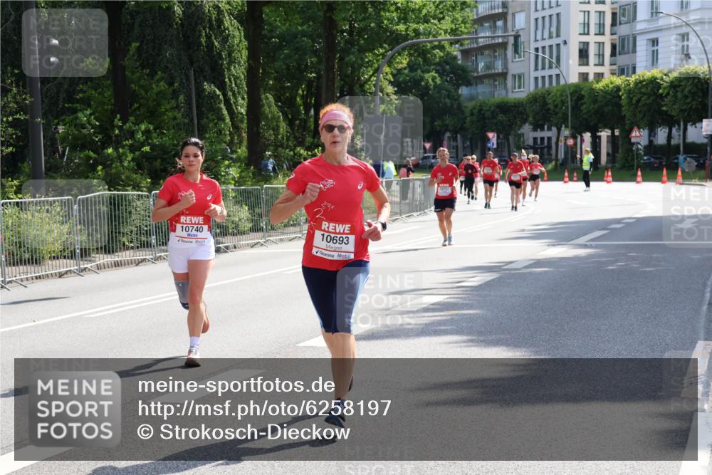 08.06.2024 - REWE Women's Run Strokosch-Dieckow http://msf.ph/oto/6258197 09.06.2024 09:54:23 Laufen 10740, 10693 meine-sportfotos.de
