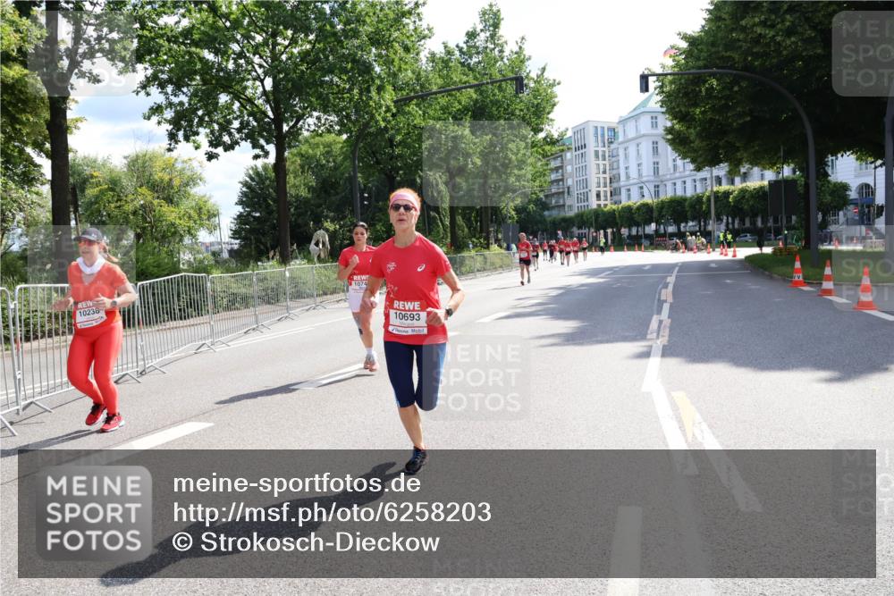 08.06.2024 - REWE Women's Run Strokosch-Dieckow http://msf.ph/oto/6258203 09.06.2024 09:54:24 Laufen 10238, 1074, 10693 meine-sportfotos.de
