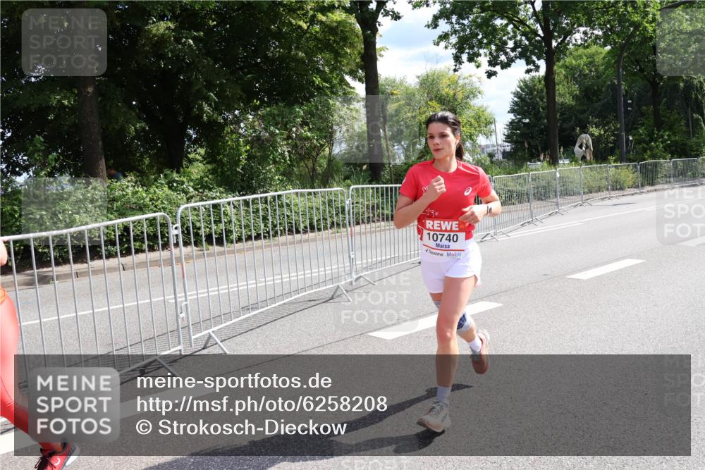 08.06.2024 - REWE Women's Run Strokosch-Dieckow http://msf.ph/oto/6258208 09.06.2024 09:54:26 Laufen 10740 meine-sportfotos.de