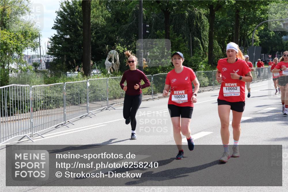 08.06.2024 - REWE Women's Run Strokosch-Dieckow http://msf.ph/oto/6258240 09.06.2024 09:54:38 Laufen 10053, 10052, 10788, 103 meine-sportfotos.de