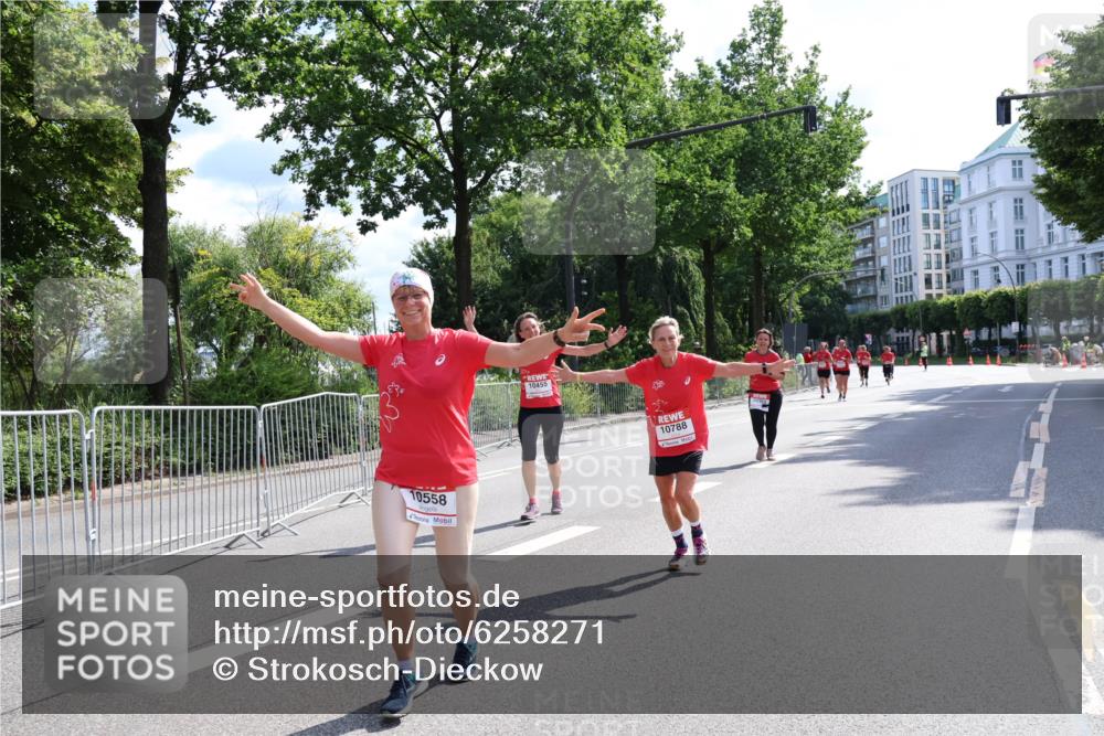 08.06.2024 - REWE Women's Run Strokosch-Dieckow http://msf.ph/oto/6258271 09.06.2024 09:54:44 Laufen 10558, 10455, 10788 meine-sportfotos.de