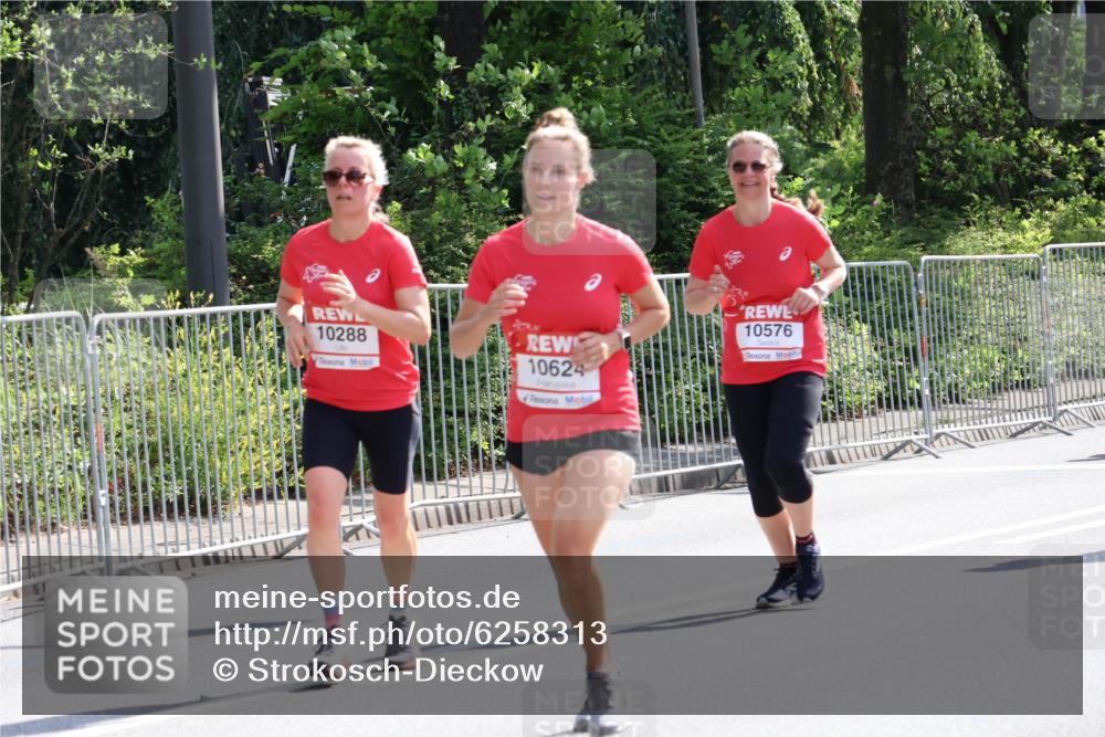 08.06.2024 - REWE Women's Run Strokosch-Dieckow http://msf.ph/oto/6258313 09.06.2024 09:54:53 Laufen 10288, 10624, 10576 meine-sportfotos.de