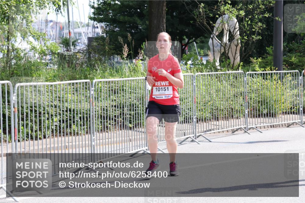 08.06.2024 - REWE Women's Run Strokosch-Dieckow http://msf.ph/oto/6258400 09.06.2024 09:55:24 Laufen 10151 meine-sportfotos.de