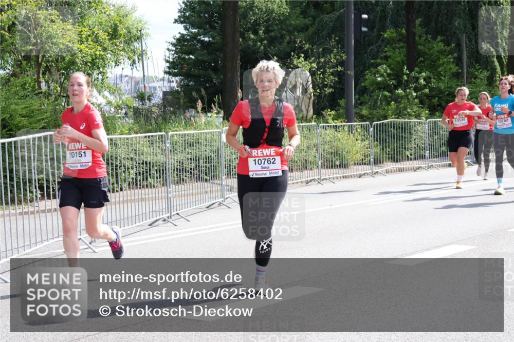 08.06.2024 - REWE Women's Run Strokosch-Dieckow http://msf.ph/oto/6258402 09.06.2024 09:55:25 Laufen 10151, 10762, 10539, 10593, 10782 meine-sportfotos.de