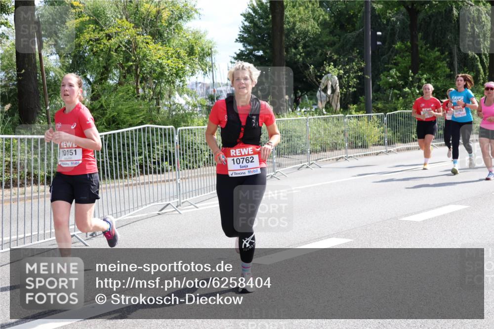 08.06.2024 - REWE Women's Run Strokosch-Dieckow http://msf.ph/oto/6258404 09.06.2024 09:55:26 Laufen 10151, 10762, 105, 10782 meine-sportfotos.de