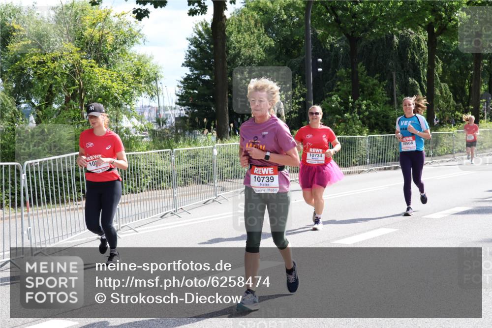 08.06.2024 - REWE Women's Run Strokosch-Dieckow http://msf.ph/oto/6258474 09.06.2024 09:55:50 Laufen 102, 10739, 10734, 10566 meine-sportfotos.de