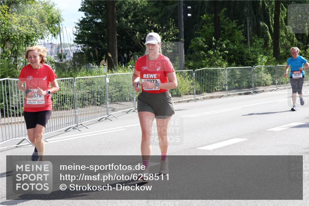 08.06.2024 - REWE Women's Run Strokosch-Dieckow http://msf.ph/oto/6258511 09.06.2024 09:56:03 Laufen 579, 10135, 0273 meine-sportfotos.de