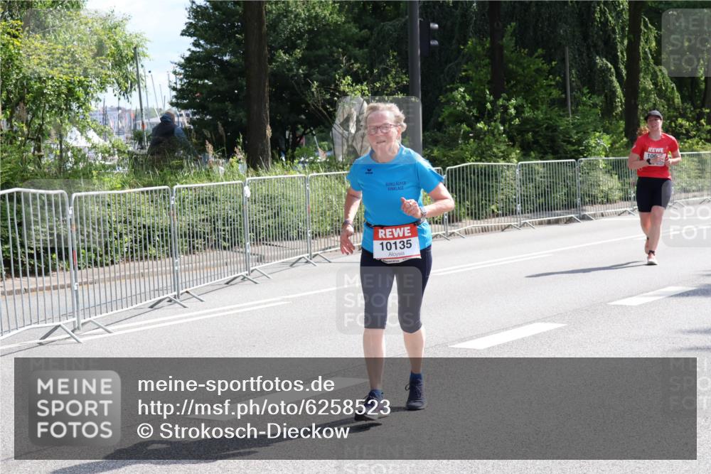 08.06.2024 - REWE Women's Run Strokosch-Dieckow http://msf.ph/oto/6258523 09.06.2024 09:56:07 Laufen 10135, 1065 meine-sportfotos.de