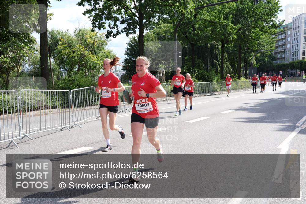 08.06.2024 - REWE Women's Run Strokosch-Dieckow http://msf.ph/oto/6258564 09.06.2024 09:56:24 Laufen 112, 10509, 10218 meine-sportfotos.de