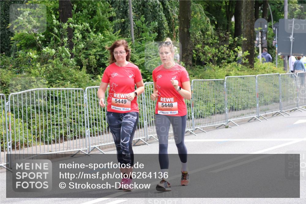 08.06.2024 - REWE Women's Run Strokosch-Dieckow http://msf.ph/oto/6264136 09.06.2024 11:07:35 Laufen 5449, 5448 meine-sportfotos.de
